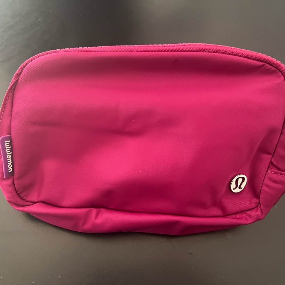 Lululemon belt bag 1L in SOLD OUT color!